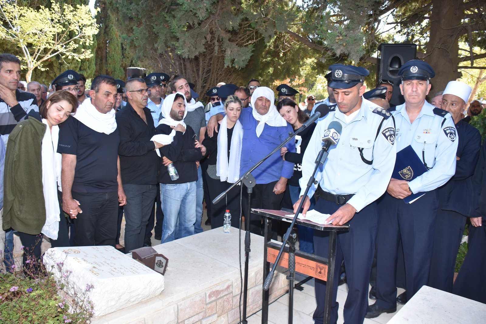 الشرطة تشارك في تشييع جثمان الفقيد  يوسف حلبي  من الدالية