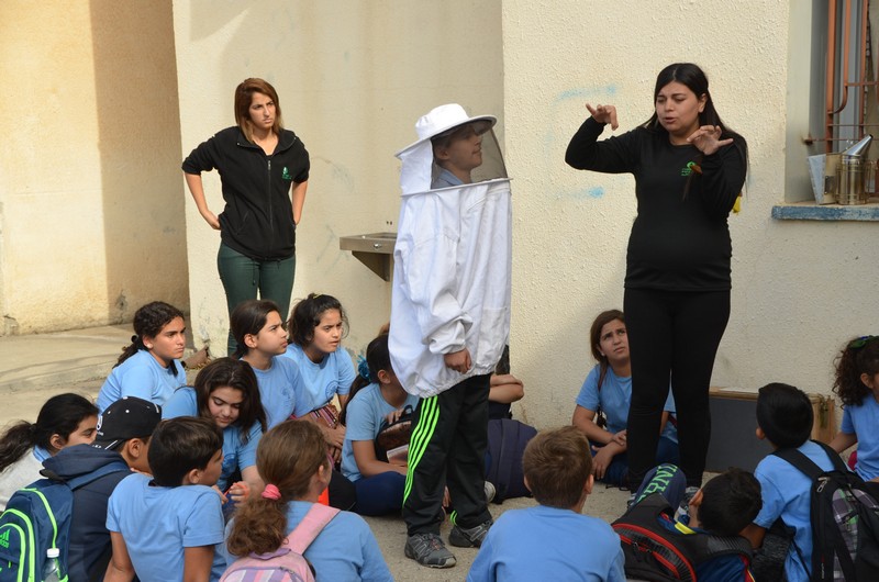 جمعيّة حماية الطّبيعة في يوم قمّة ضمن مشروع التّربية البيئيّة في مدرسة الرّامة الابتدائيّة والمدرسة تختتم فعاليّات الزّيت والزّيتون في إطار اليوم
