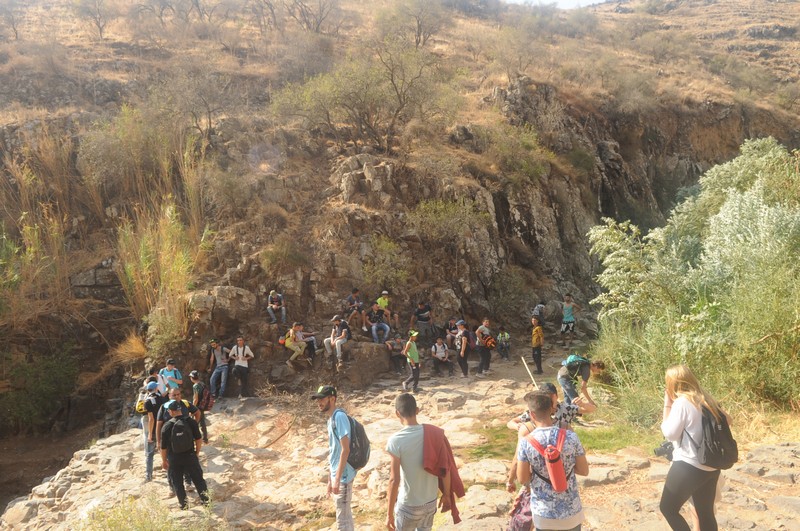 جمعيَّة حماية الطَّبيعة تُنظّم رحلة مبيت لطُلّاب مدرسة مفتان حزّور المغار للتَّعرُّف على البلاد