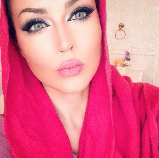 صور جديدة ل روزي صوفي أجمل إمرأة مسلمة بريطانية! 