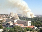 שריפה גדולה פרצה ליד משכן הכנסת, האזור פונה