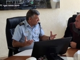 قائد لواء الساحل بشرطة إسرائيل بجلسة عمل مع رئيس مجلس عسفيا